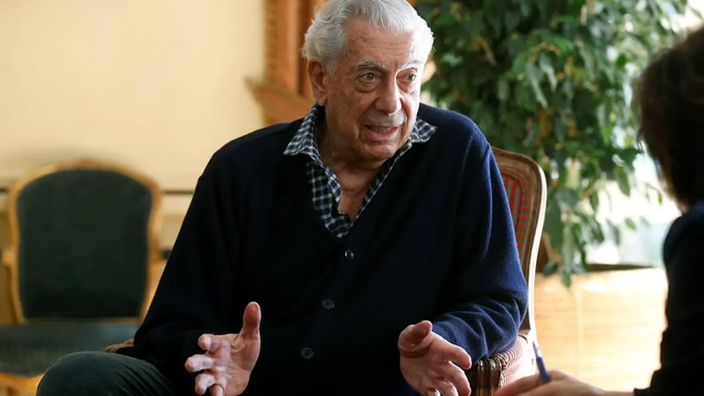 El escritor Mario Vargas Llosa El escritor Mario Vargas Llosa