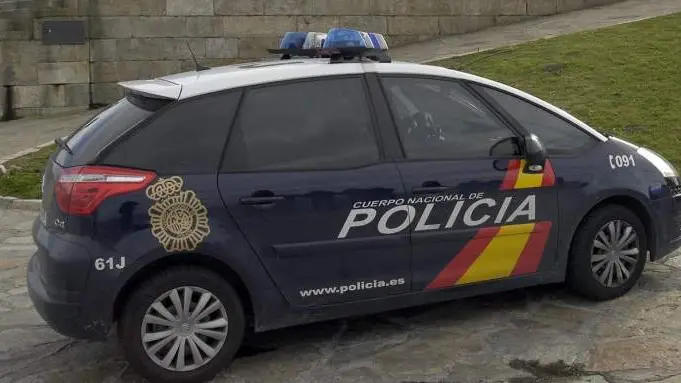 Coche de una patrulla policial Coche de una patrulla policial