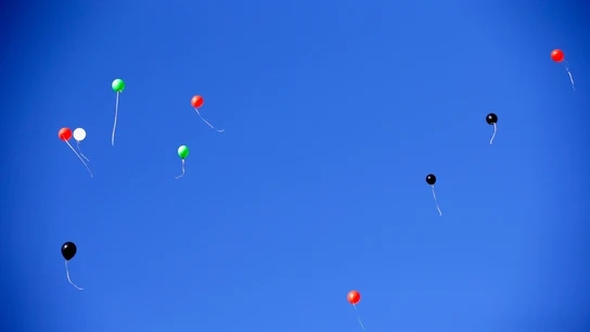 Globos volando sobre el cielo de Cisjordania (01-04-2016) Globos volando sobre el cielo de Cisjordania (01-04-2016)