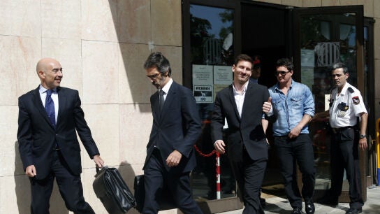 Leo Messi, saliendo de los juzgados
