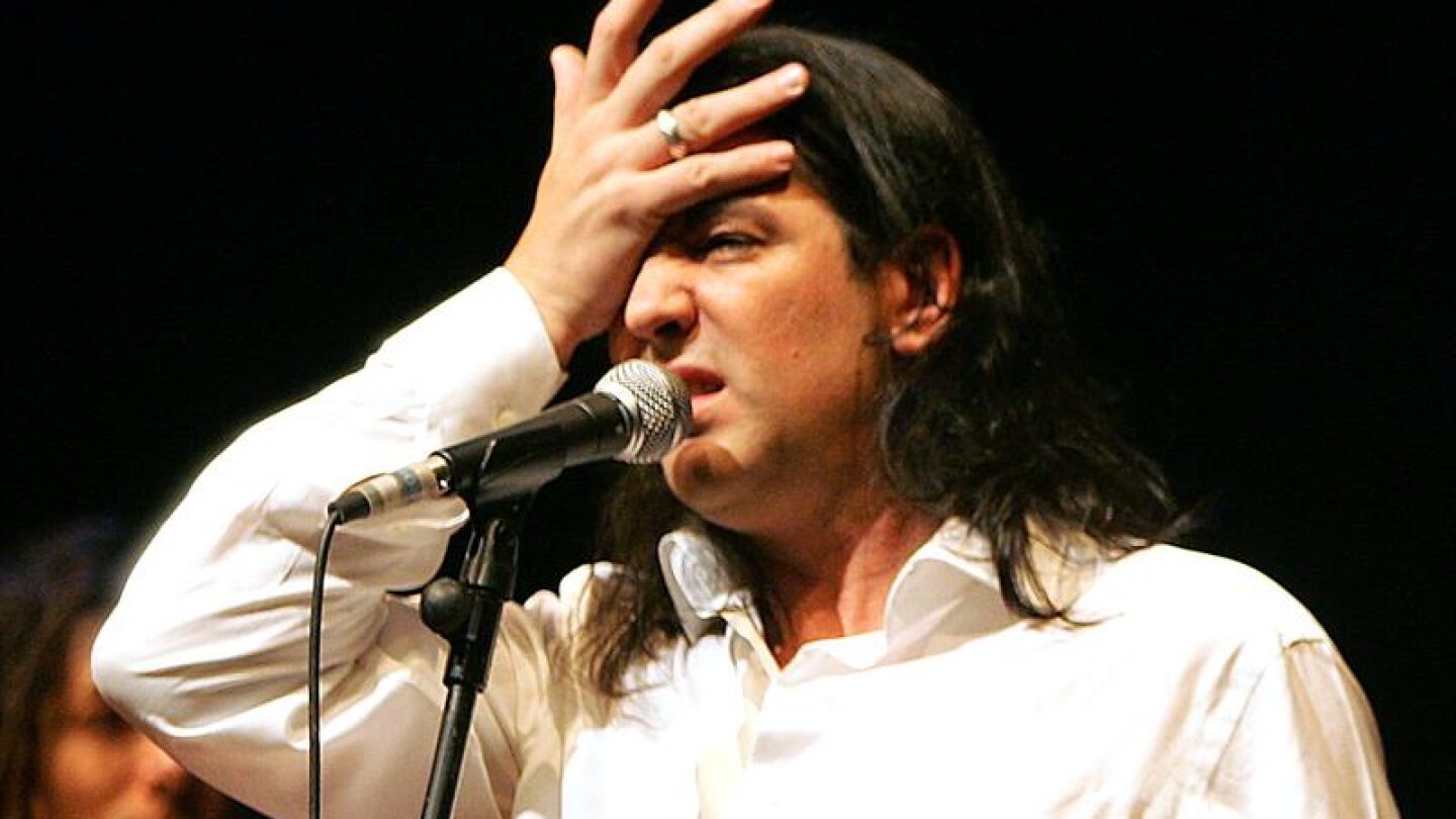 Manolo Tena, en una actuaci&oacute;n en Madrid