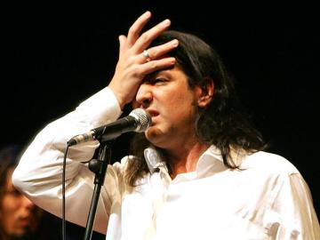Manolo Tena, en una actuación en Madrid Manolo Tena, en una actuación en Madrid