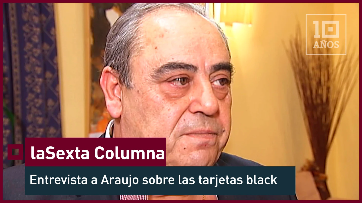 Araujo: "Los grandes negocios no se hacen en una tasca y paga el que tiene tarjeta de empresa" Miguel Ángel Araujo se gastó 212.900 euros con su visa B, pero no ha tenido reparos en escribir un libro sobre la crisis. En su libro 'Quo Vadis Hispania' busca a los responsables de la estafa nacional, lo hace en una charla telepática con su perro. Esta noche lo van a ver en laSexta Columna. Eso sí, de lo suyo no escribe. Asegura que todos sus gastos con la tarjeta fantasma estaban ajustados a sus funciones. Fue nombrado por el PP en la comisión de control de la caja.
