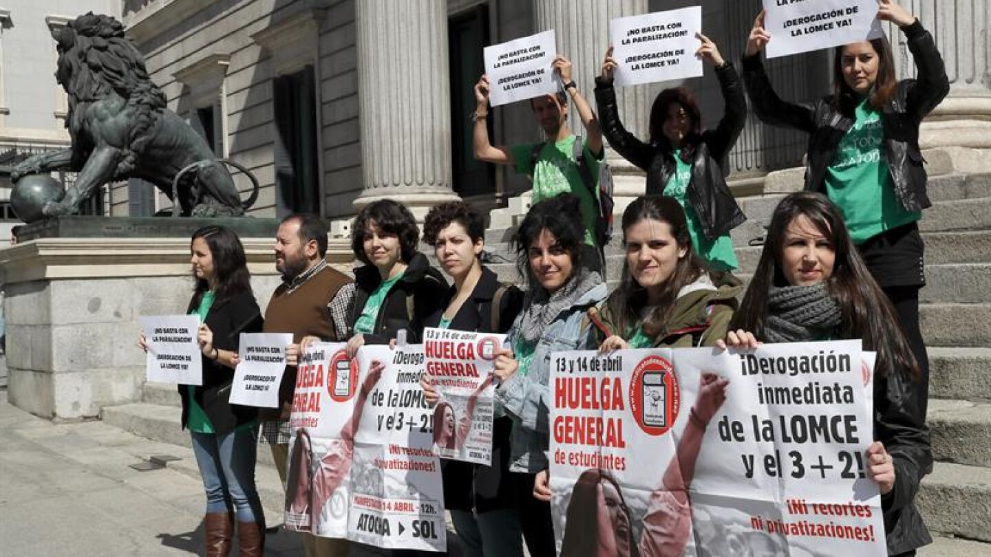 Podemos rechaza la LOMCE en el Congreso