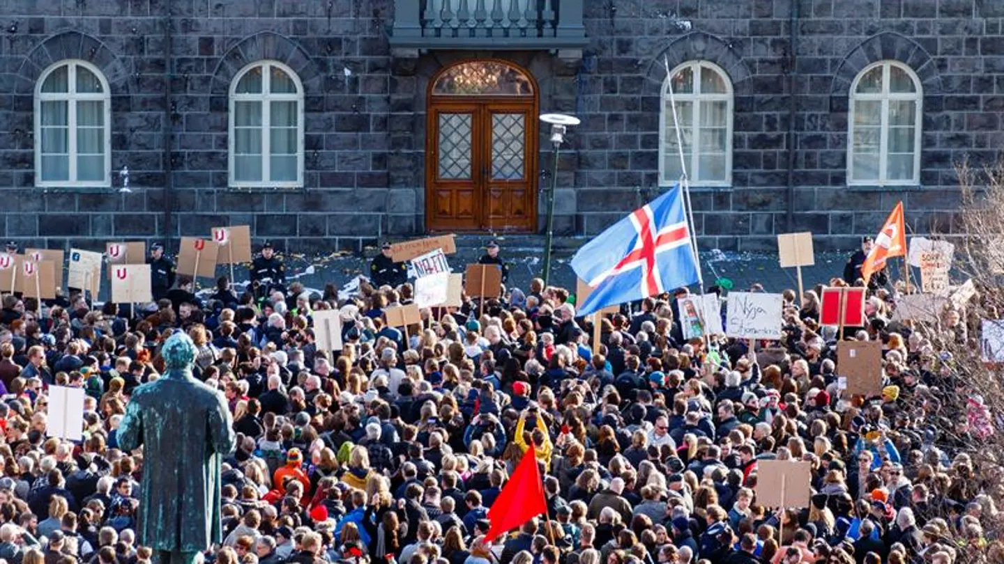 Manifestación en Islandia contra el primer ministro del país Manifestación en Islandia contra el primer ministro del país