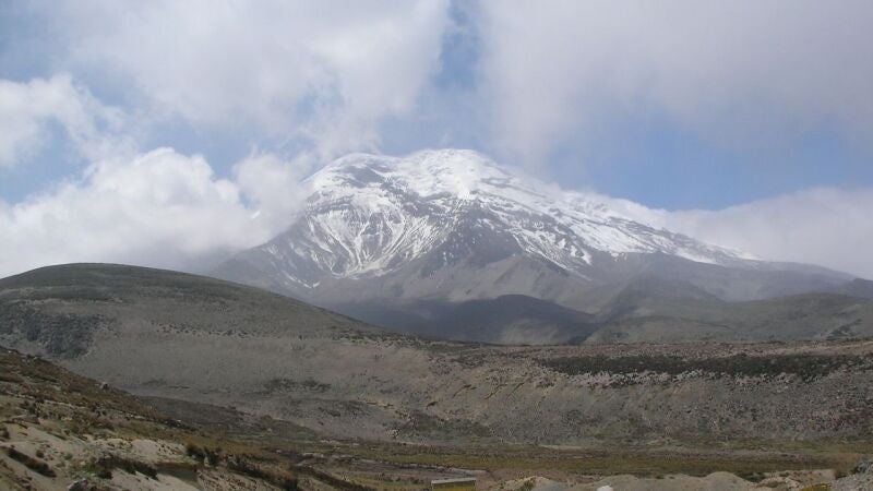 El Everest no está ni entre los cinco puntos más alejados del centro de la Tierra
