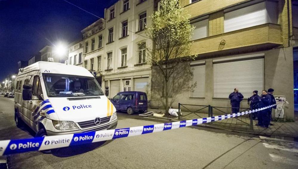 La justicia belga acusa de actividades terroristas y de asesinato al cómplice de Salah Abdeslam y al hombre del metro de Bruselas
