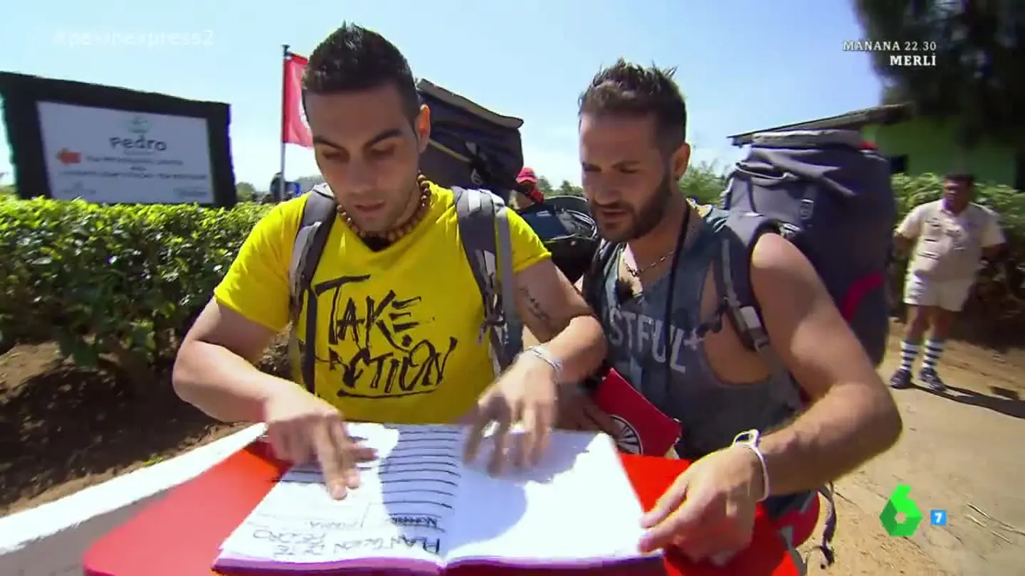 Quintín y Nacho llegan los primeros al libro rojo Quintín y Nacho llegan los primeros al libro rojo