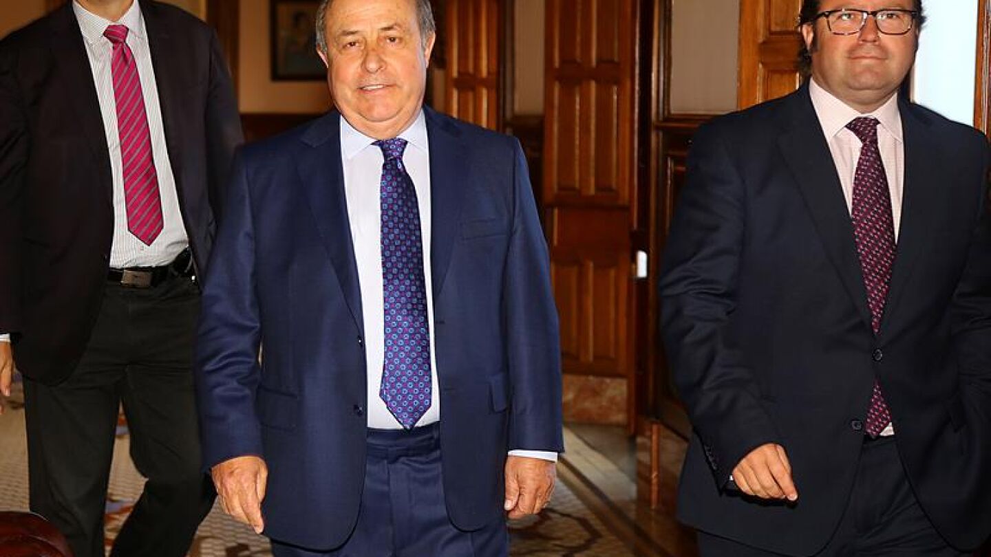 El alcalde de Granada, Jos&eacute; Torres Hurtado