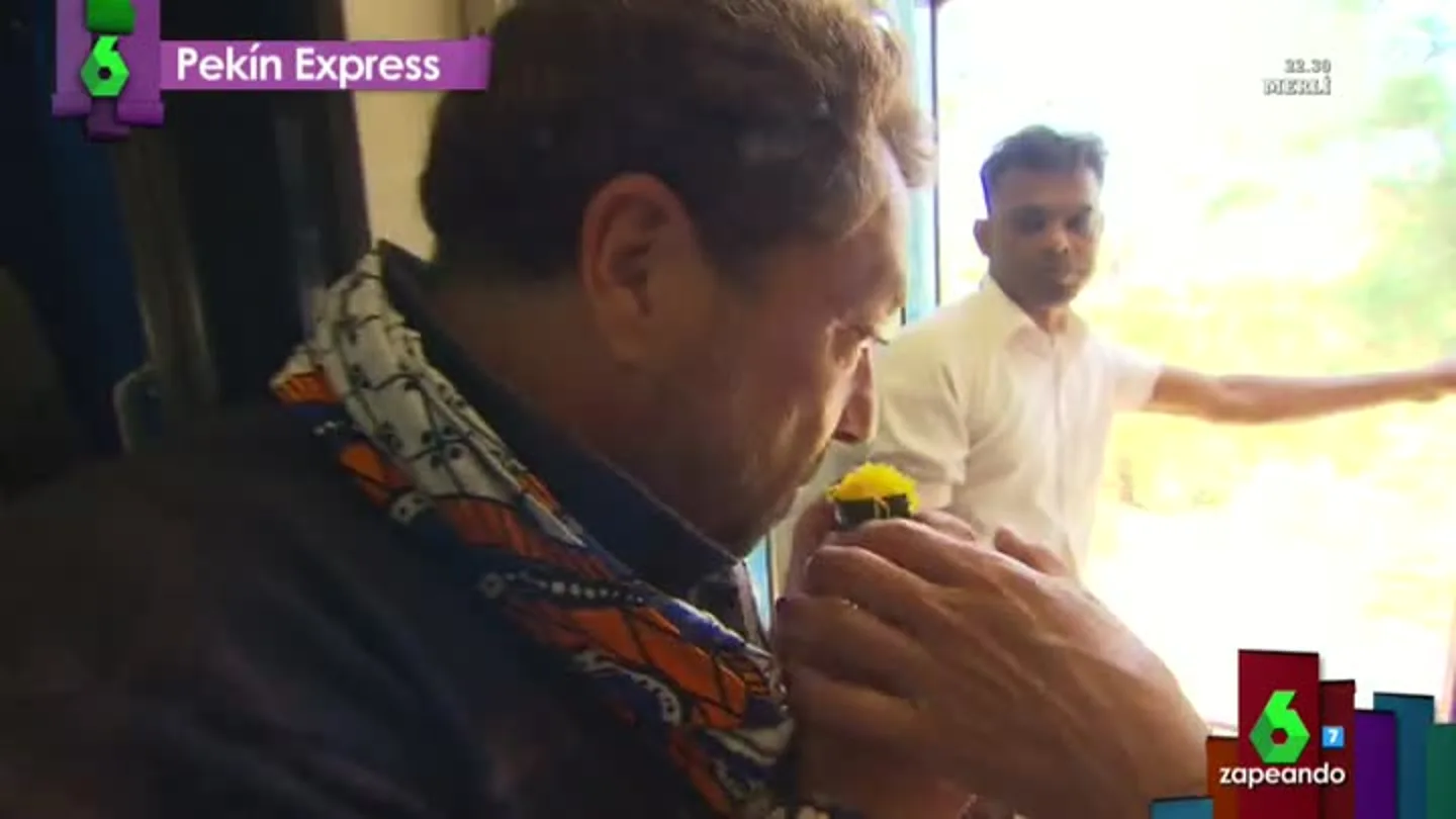 Pepe prueba un ‘cucurucho’ en Sri Lanka Pepe prueba un ‘cucurucho’ en Sri Lanka