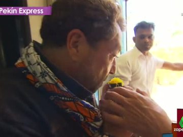 Pepe prueba un ‘cucurucho’ en Sri Lanka Pepe prueba un ‘cucurucho’ en Sri Lanka