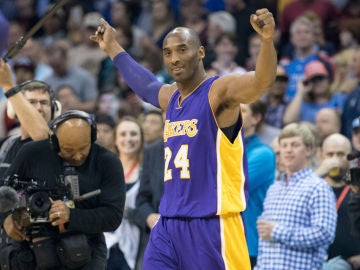 Kobe Bryant durante un partido de los Lakers Kobe Bryant durante un partido de los Lakers