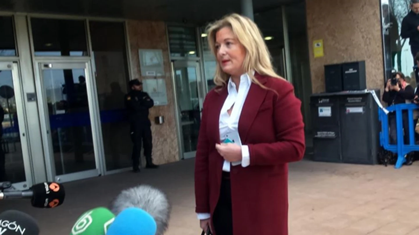 López Negrete compareciendo ante los medios López Negrete compareciendo ante los medios