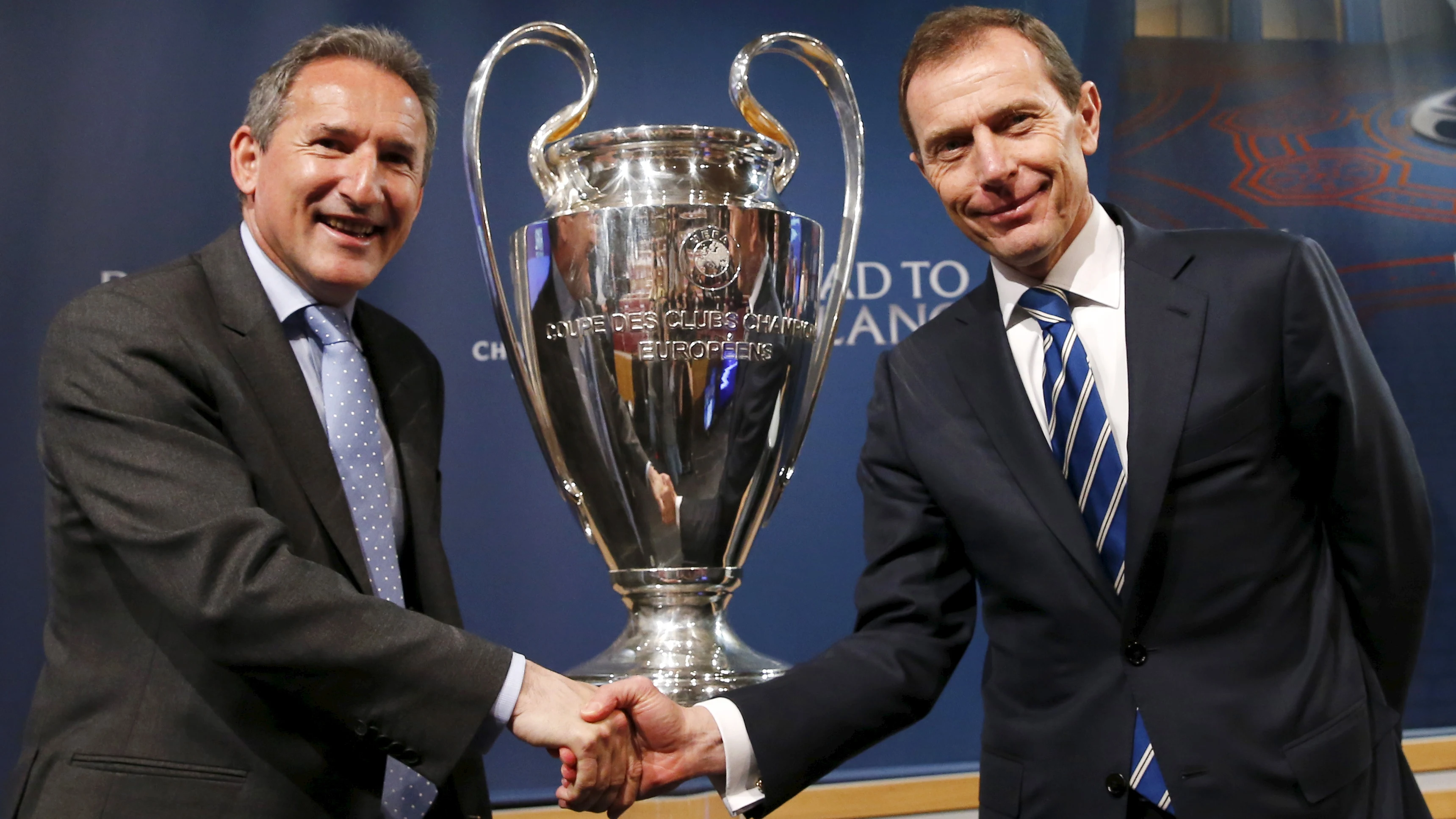 Txiki Begiristain y Butragueño posan junto a la Champions