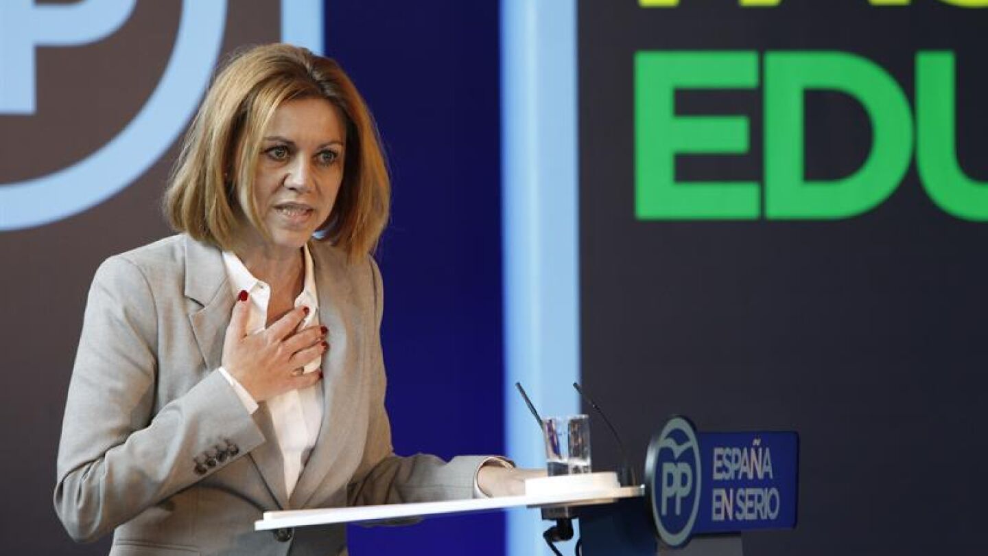 Cospedal contrasta la responsabilidad del PP con la de quienes rehuyen la suya