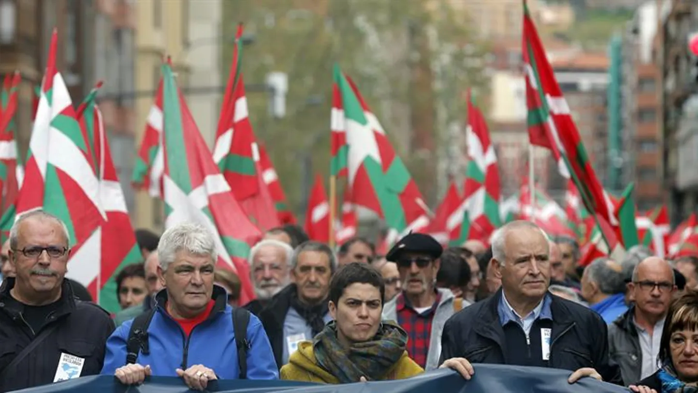 Manifestación de expresos y antiguos huidos de ETA Manifestación de expresos y antiguos huidos de ETA