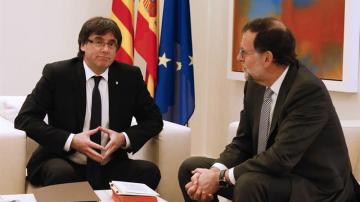 Mariano Rajoy y el presidente de la Generalitat, Carles Puigdemont 