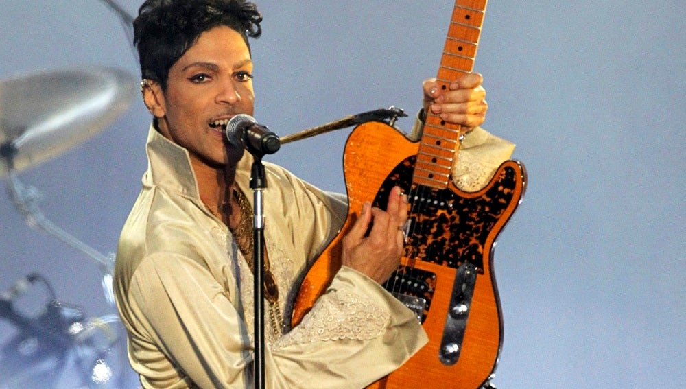 Prince en una actuación en Reino Unido en 2007