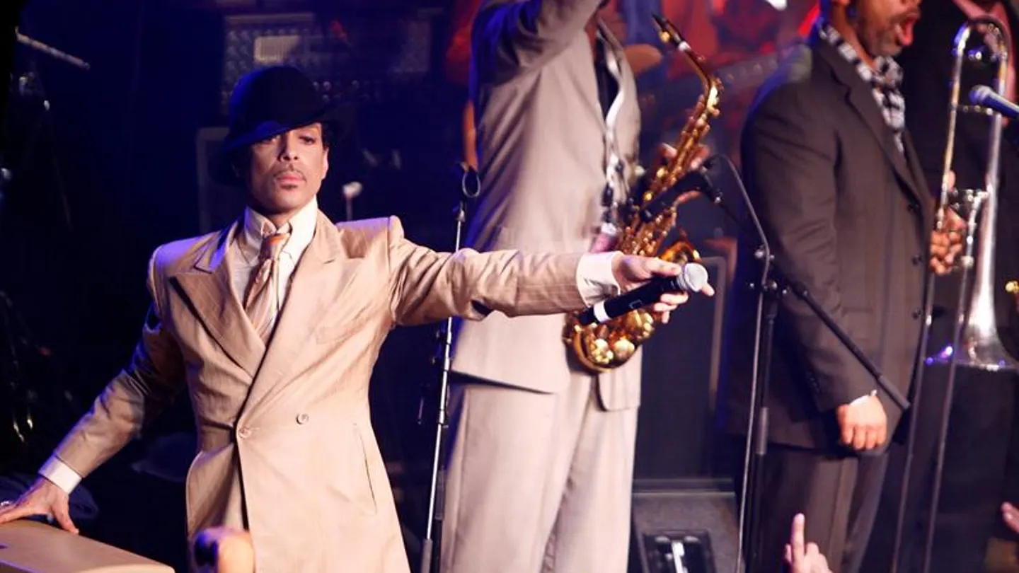 Prince en el Festival de Jazz de Montreux en Suiza Prince en el Festival de Jazz de Montreux en Suiza