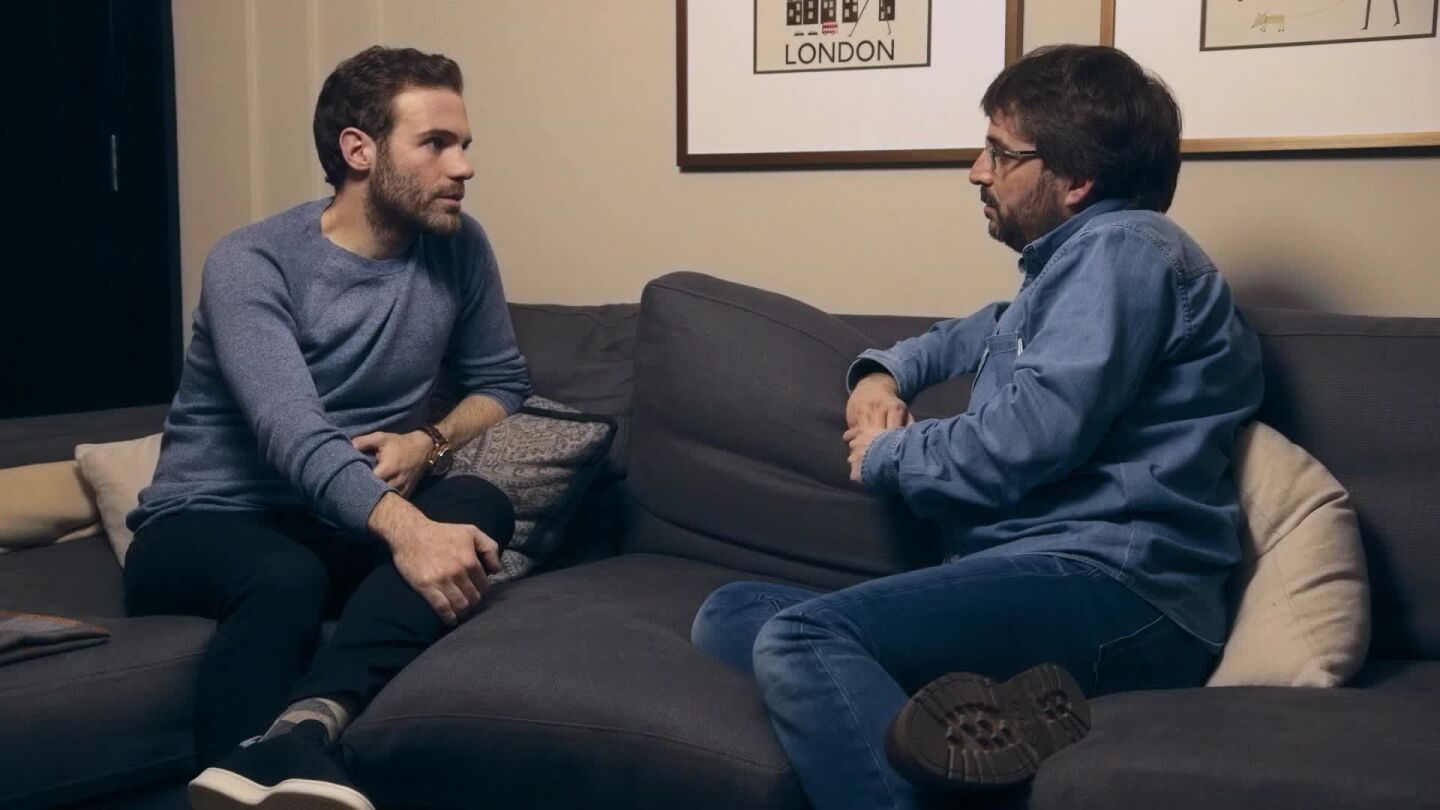 Jordi &Eacute;vole entrevista al futbolista del Manchester United, Juan Mata