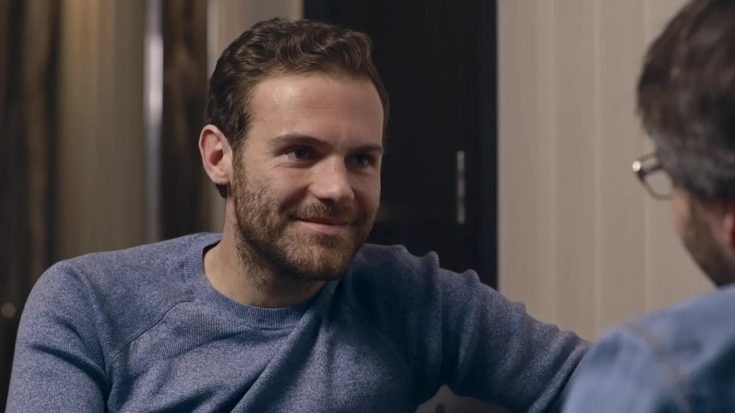Juan Mata, un futbolista que también recita poesía de Bukowski Juan Mata, un futbolista que también recita poesía de Bukowski