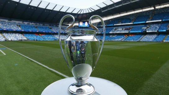 El trofeo de la Champions, en el Etihad Stadium El trofeo de la Champions, en el Etihad Stadium