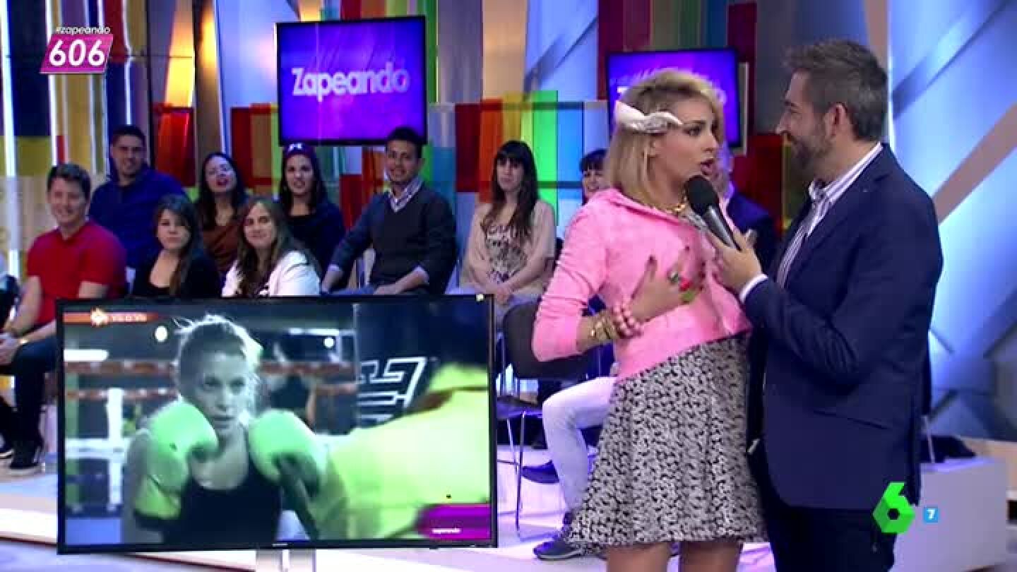 Tatianna Simon se toca "las peras"