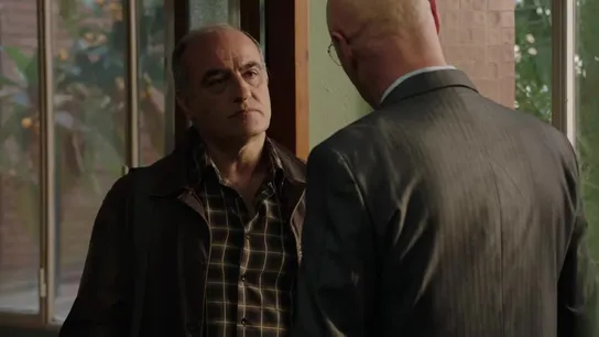 Merlí habla con el padre de Joan Merlí habla con el padre de Joan