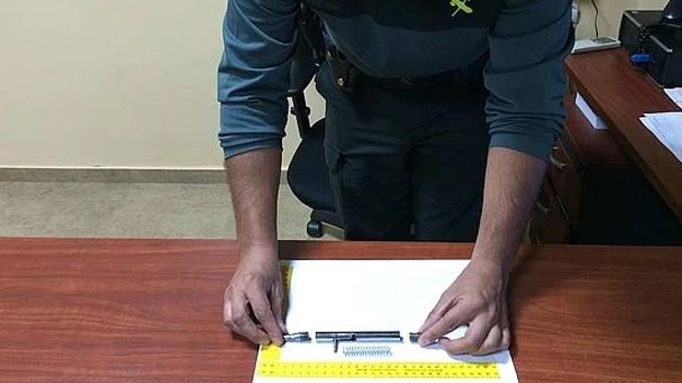 Bolígrafo que funciona como pistola Bolígrafo que funciona como pistola