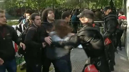 Dos detenidos tras una protesta estudiantil en la Universidad pública de Navarra Dos detenidos tras una protesta estudiantil en la Universidad pública de Navarra