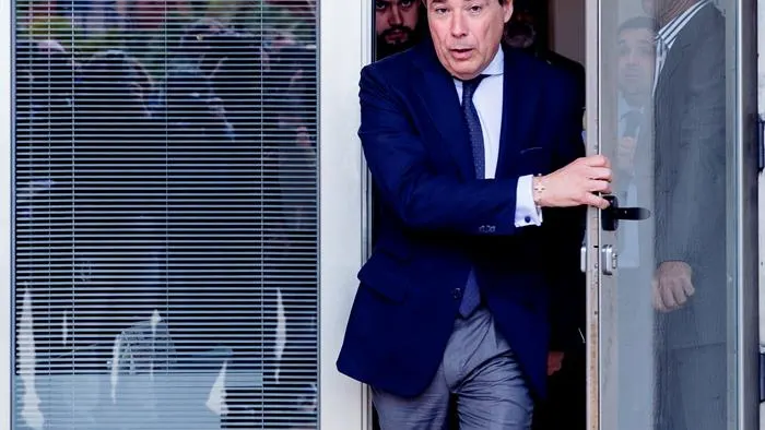 Ignacio González saliendo del juzgado de instrucción número 5 de Estepona