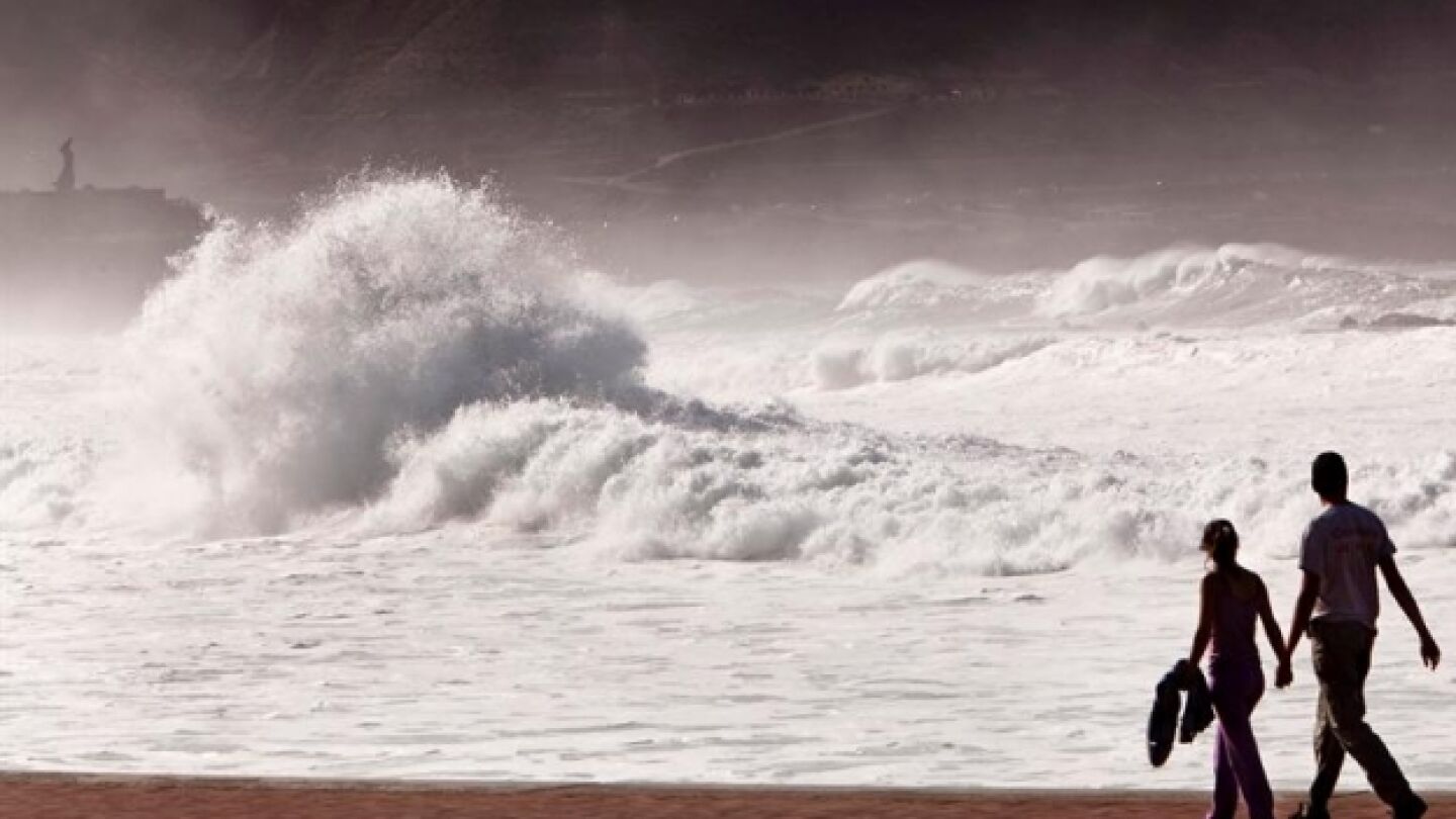  Fuertes lluvias y oleaje