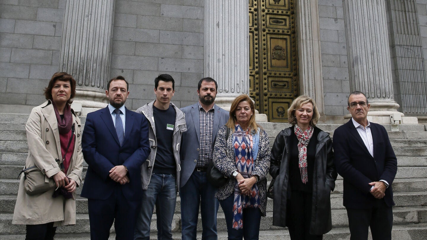 Podemos y C's, reunidos con la Plataforma contra la Corrupci&oacute;n