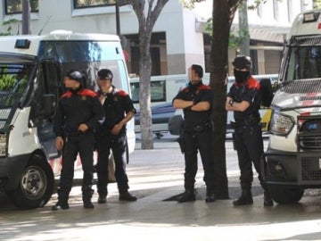 Un grupo de Mossos en una imagen de archivo Un grupo de Mossos en una imagen de archivo