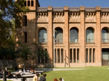 Universidad de Barcelona Universidad de Barcelona