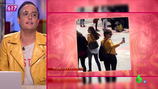 &iquest;Por qu&eacute; todo el mundo, incluso Josie, lleva la famosa chaqueta amarilla? 