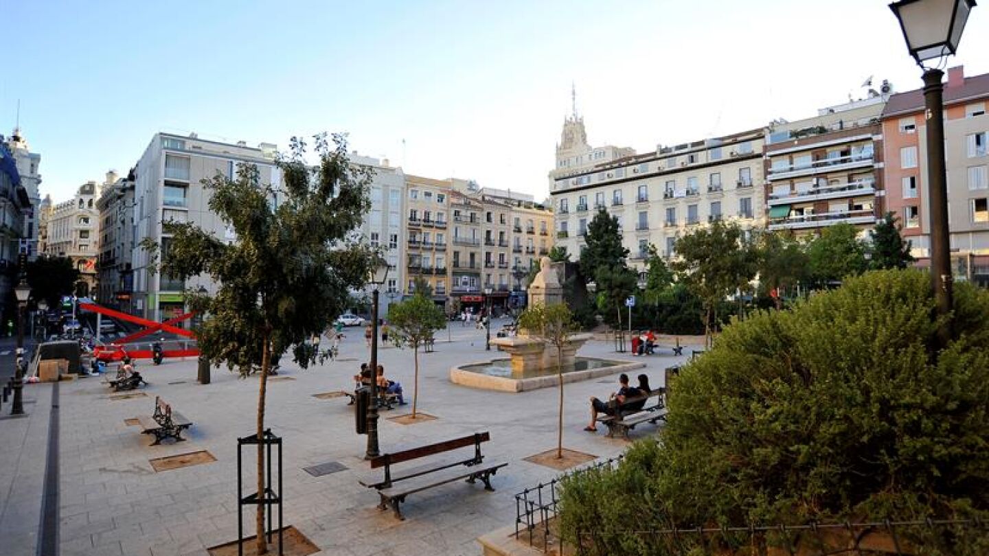 La Plaza Pedro Zerolo en Chueca se inaugura oficialmente en homenaje al pol&iacute;tico socialista