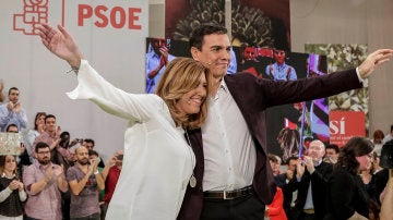 Susana Díaz presenta a Pedro Sánchez como "el candidato de todos" y con "unanimidad del PSOE"