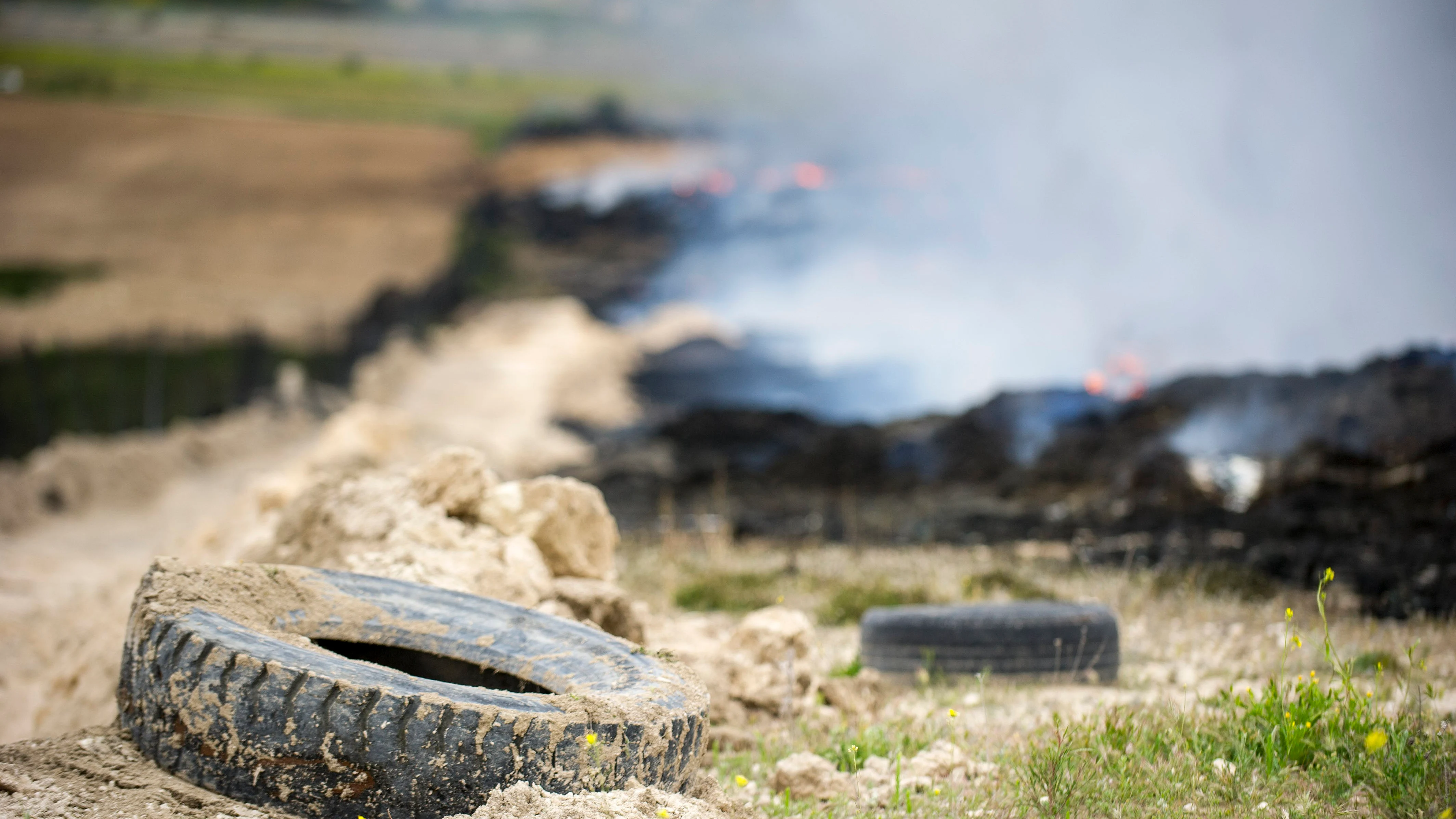 El incendio de Seseña es "estable" aunque los índices de calidad del aire "siguen siendo negativos"