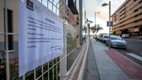 Cartel informativo en un colegio de Seseña Cartel informativo en un colegio de Seseña