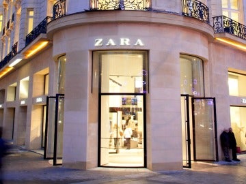 Una tienda de Zara Una tienda de Zara