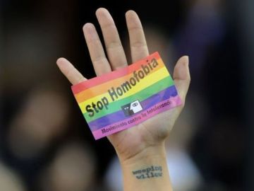 STOP homofobia STOP homofobia