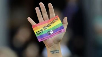 STOP homofobia