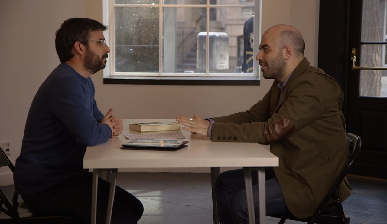 Jordi Évole charla con Roberto Saviano en Salvados