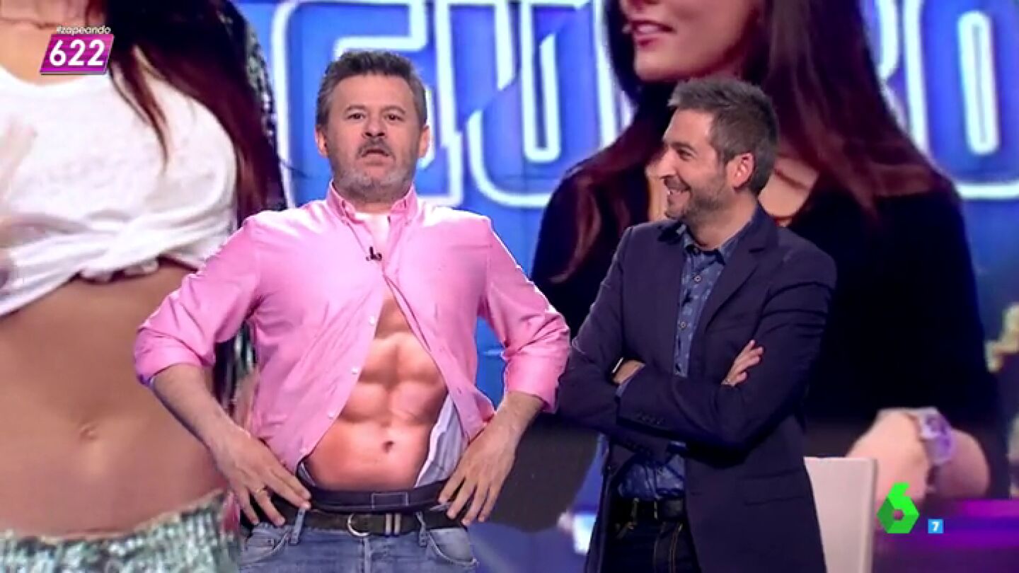 Miki Nadal ense&ntilde;a sus abdominales
