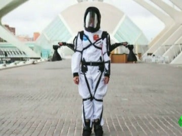 Frame 3.406137 de: OK TRAJE ESPACIAL Frame 3.406137 de: OK TRAJE ESPACIAL