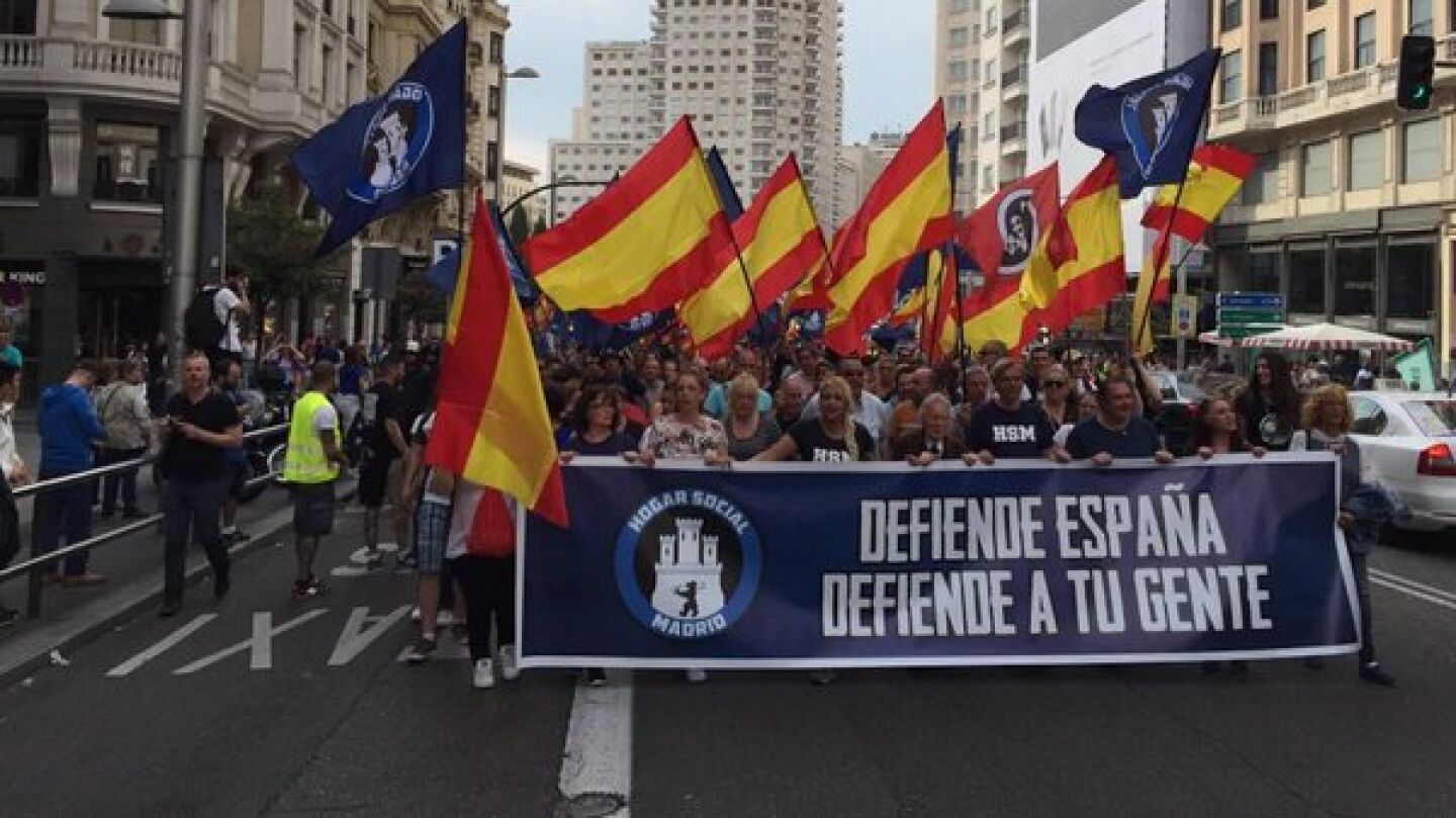 Manifestaci&oacute;n de Hogar Social Madrid por las calles de la capital
