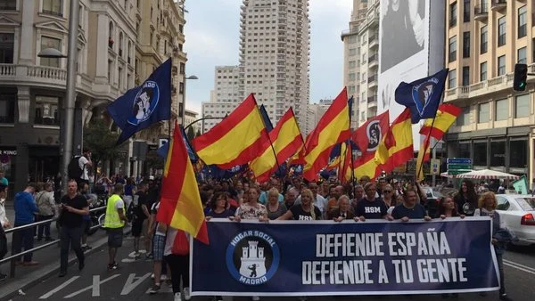 Manifestación de Hogar Social Madrid por las calles de la capital