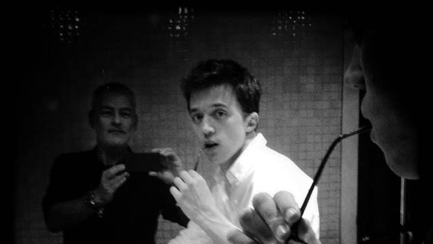 Errej&oacute;n posa para Uly Mart&iacute;n en el ba&ntilde;o