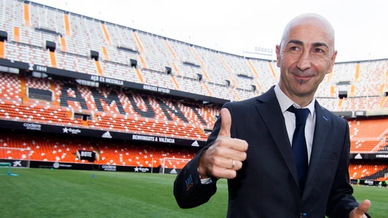 Paco Ayestarán, levanta el pulgar Paco Ayestarán, levanta el pulgar